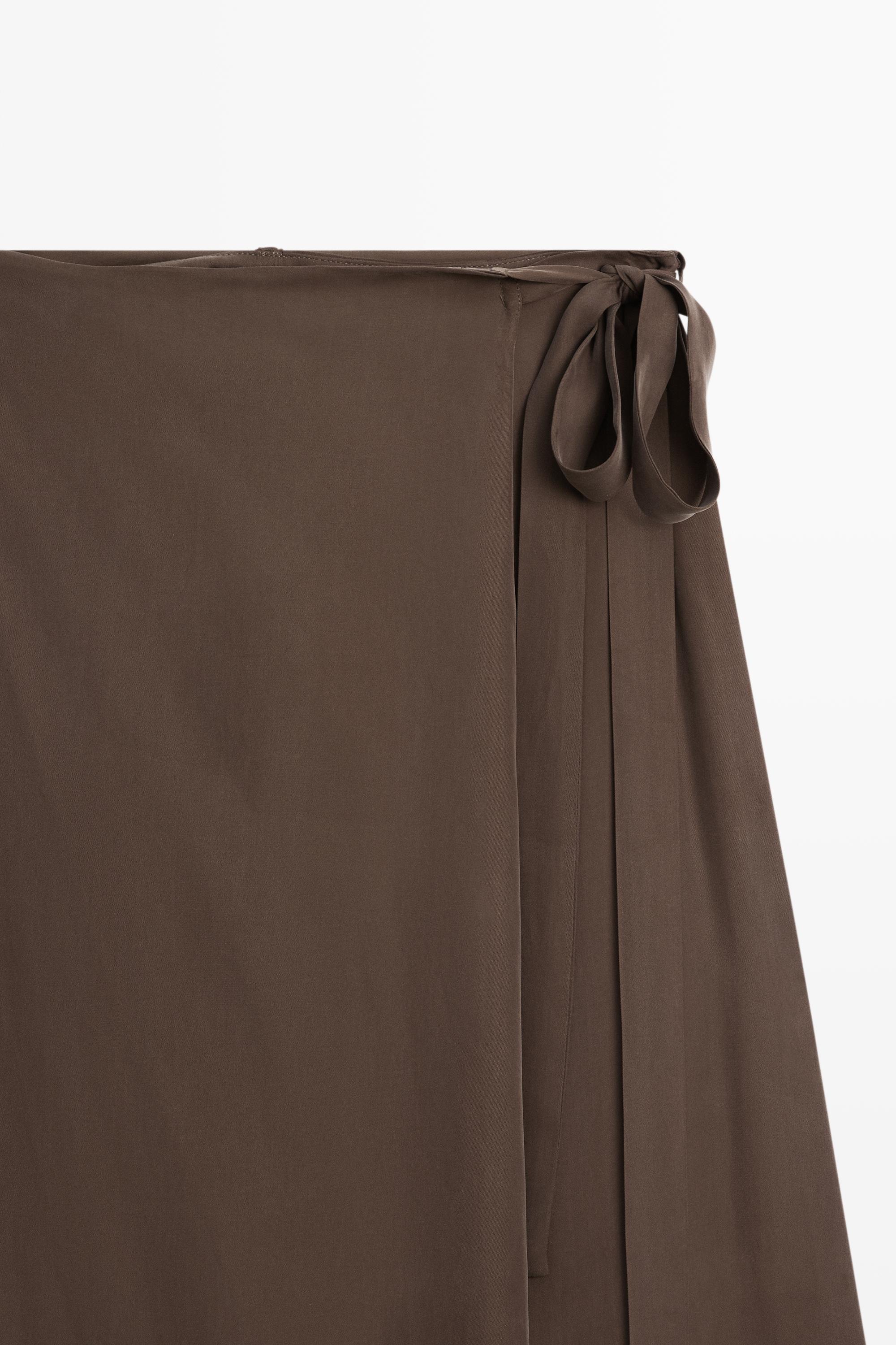 Flowing skort